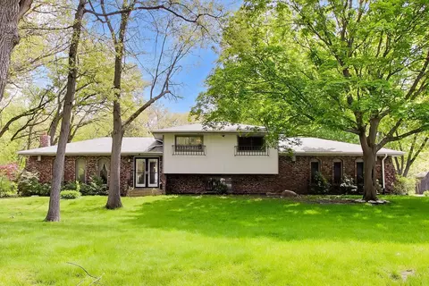 26339 S Woodlawn Ave, Crete, IL 60417