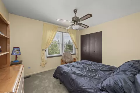 Bedroom - 4328 Phyllis Dr, Northbrook, IL 60062 photo 2 of 5