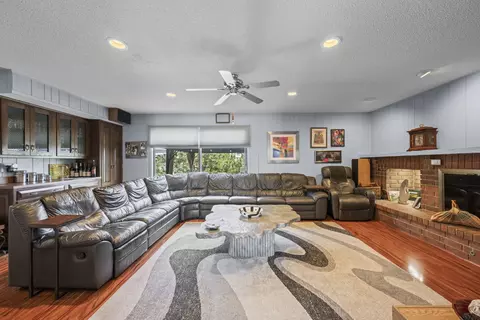 Living - 4328 Phyllis Dr, Northbrook, IL 60062 photo 3 of 3