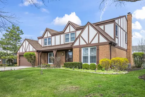 Exterior - 4328 Phyllis Dr, Northbrook, IL 60062 photo 2 of 6