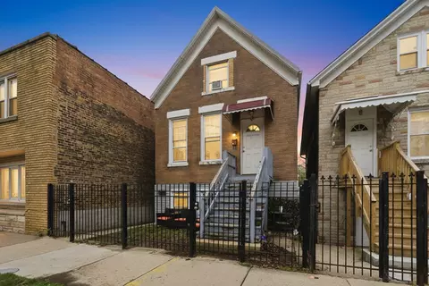 3828 S Honore St, Chicago, IL 60609