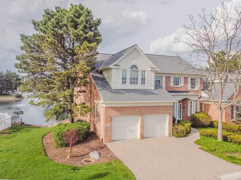 11256 W Alexandria Ln, Westchester, IL 60154