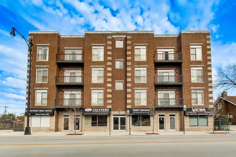 5321 N Lincoln Ave #3E, Chicago, IL 60625