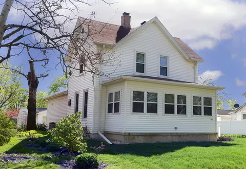 1008 Pine St, Ottawa, IL 61350