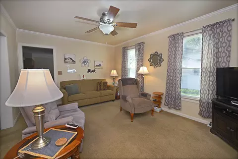 Living - 1008 Pine St, Ottawa, IL 61350 photo 1 of 1