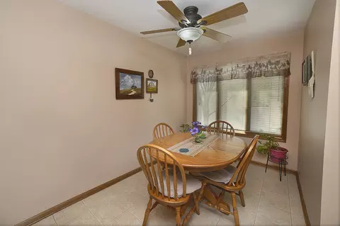 Dining - 1008 Pine St, Ottawa, IL 61350 photo 1 of 1