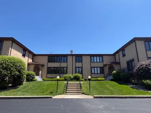 10355 Parkside Ave #04, Oak Lawn, IL 60453