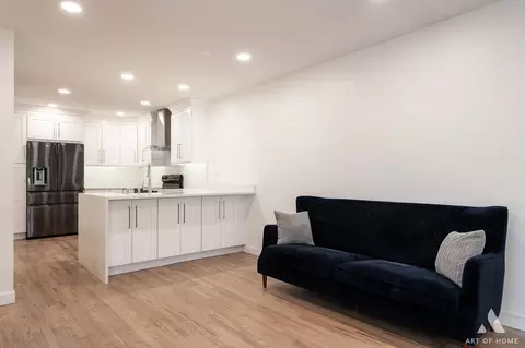 Kitchen - 2 Stuart On Oxford St, Rolling Meadows, IL 60008 photo 6 of 6