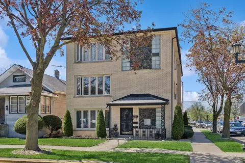 2746 N 75th Ct, Elmwood Park, IL 60707