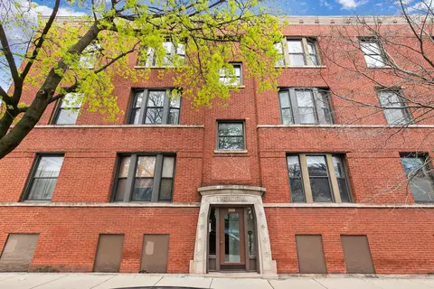 3142 W George St #C3, Chicago, IL 60618