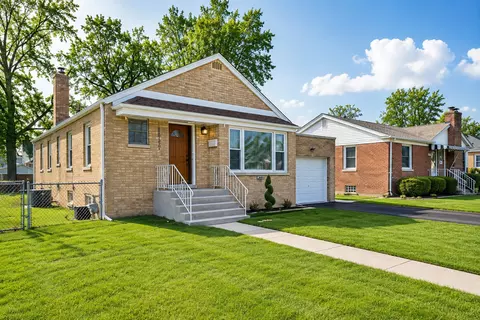 18462 Gottschalk Ave, Homewood, IL 60430