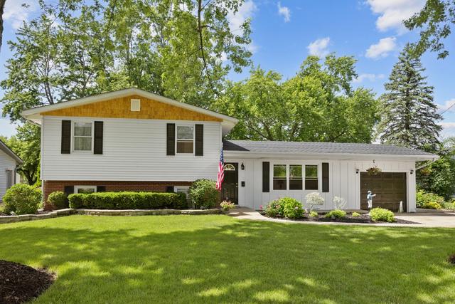 586 Aztec Dr, Carol Stream, IL 60188