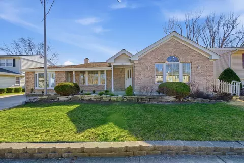 535 Weidner Rd, Buffalo Grove, IL 60089