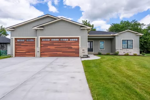 361 Linda Ln, Riverdale, IA 52722