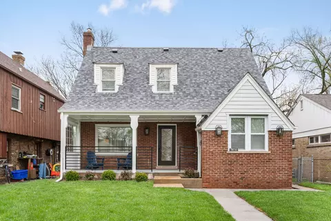 5232 Greenwood St, Skokie, IL 60077