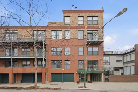 1740 N Marshfield Ave #8, Chicago, IL 60622
