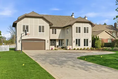 11 Princeton Rd, Hinsdale, IL 60521