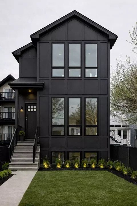 1830 N Saint Louis Ave #1, Chicago, IL 60647