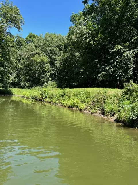 13 Cedar Ln S, Putnam, IL 61560