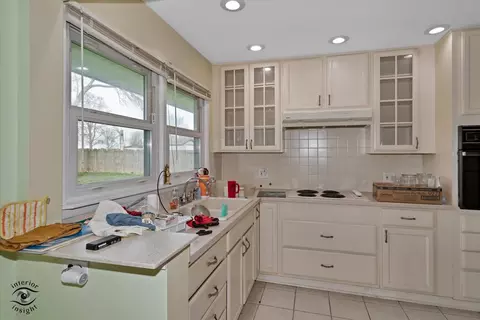 Kitchen - 4012 204th St, Matteson, IL 60443 photo 1 of 2