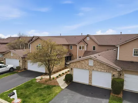 7729 Northfield Ln #7729, Tinley Park, IL 60487