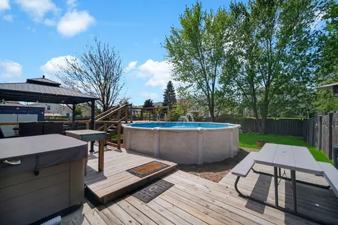 Exterior - 2209 Carpenter Ave, Plainfield, IL 60586 photo 3 of 13