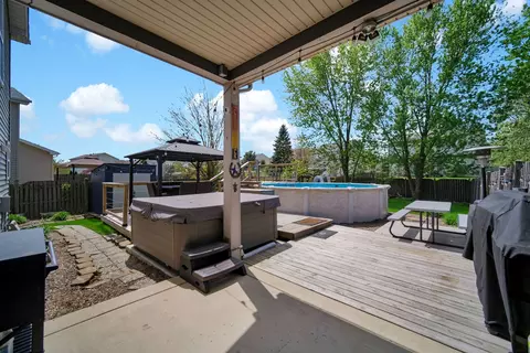 Exterior - 2209 Carpenter Ave, Plainfield, IL 60586 photo 2 of 13
