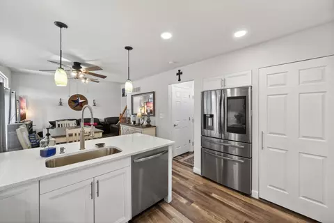Kitchen - 2209 Carpenter Ave, Plainfield, IL 60586 photo 3 of 5