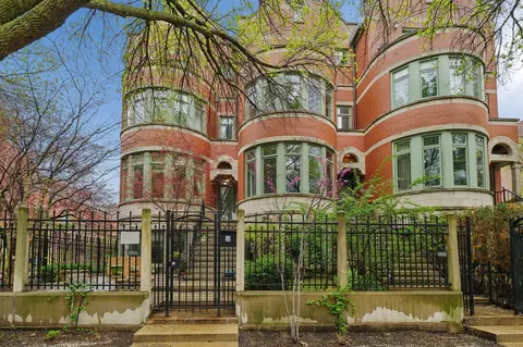 1401 S Indiana Ave, Chicago, IL 60605