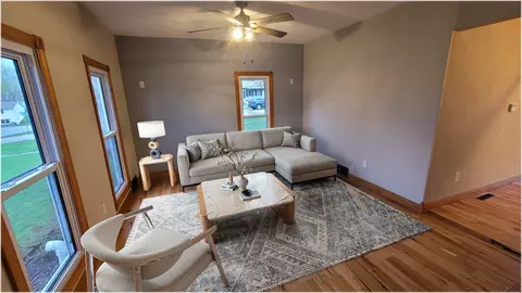 Living - 611 E Snyder St, Davis, IL 61019 photo 2 of 3