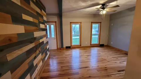 Living - 611 E Snyder St, Davis, IL 61019 photo 3 of 3