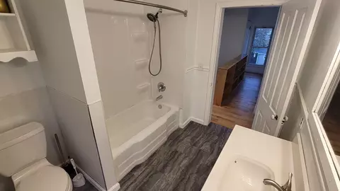 Bath - 611 E Snyder St, Davis, IL 61019 photo 3 of 3