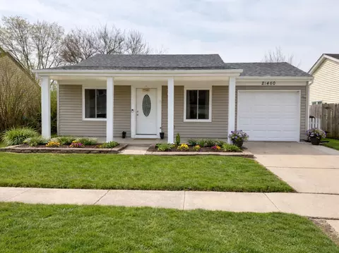 2 S460 Cynthia Dr, Warrenville, IL 60555