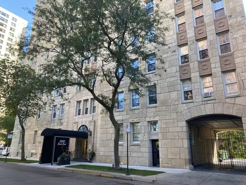 5000 S East End Ave #4D, Chicago, IL 60615