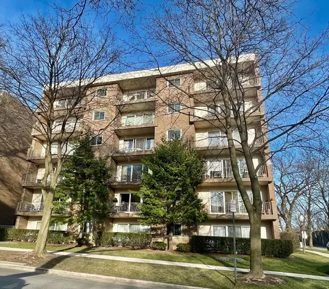 407 Ashland Ave #2G, River Forest, IL 60305