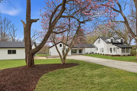 27283 W Nippersink Rd, Ingleside, IL 60041