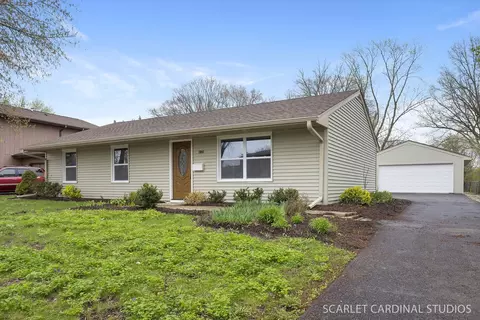 1041 N Elmwood Dr, Aurora, IL 60506