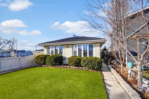 7754 S Mcvicker Ave, Burbank, IL 60459