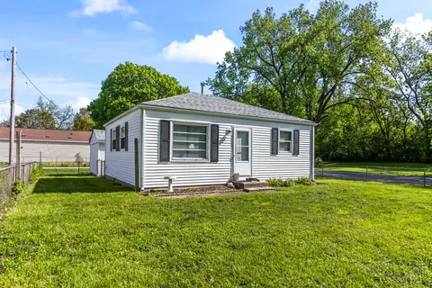 Exterior - 2049 E Hamilton Ave, Springfield, IL 62702 photo 5 of 5
