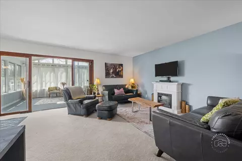 Living - 1610 Heather Dr, Aurora, IL 60506 photo 1 of 1