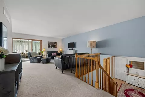 Entry Way - 1610 Heather Dr, Aurora, IL 60506 photo 2 of 2