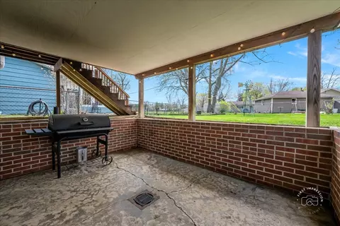 Exterior - 1610 Heather Dr, Aurora, IL 60506 photo 4 of 4