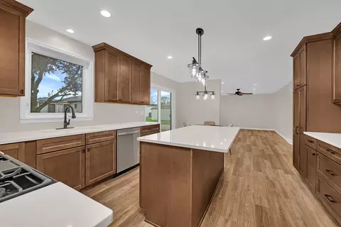 Kitchen - 2380 Chestnut Ln, Morris, IL 60450 photo 1 of 7