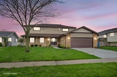 Exterior - 2380 Chestnut Ln, Morris, IL 60450 photo 4 of 8