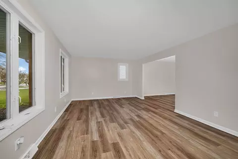 Living - 2380 Chestnut Ln, Morris, IL 60450 photo 1 of 6