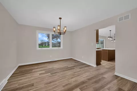 Dining - 2380 Chestnut Ln, Morris, IL 60450 photo 1 of 3