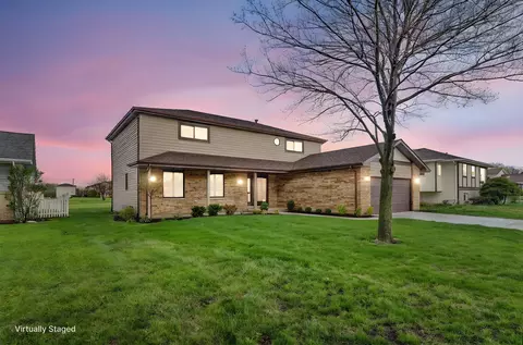 Exterior - 2380 Chestnut Ln, Morris, IL 60450 photo 2 of 8