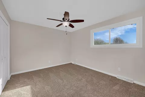 Bedroom - 2380 Chestnut Ln, Morris, IL 60450 photo 4 of 9