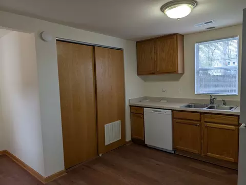 Kitchen - 26151 W Ingleside Ave, Ingleside, IL 60041 photo 6 of 6