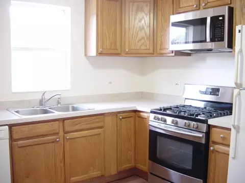 Kitchen - 26151 W Ingleside Ave, Ingleside, IL 60041 photo 3 of 6